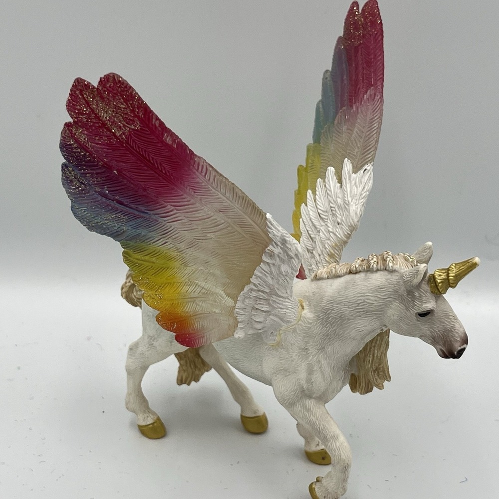Schleich Winged Rainbow Unicorn Figurine Gold Mane Tail Collector Piece 5.5" - Picture 4 of 14